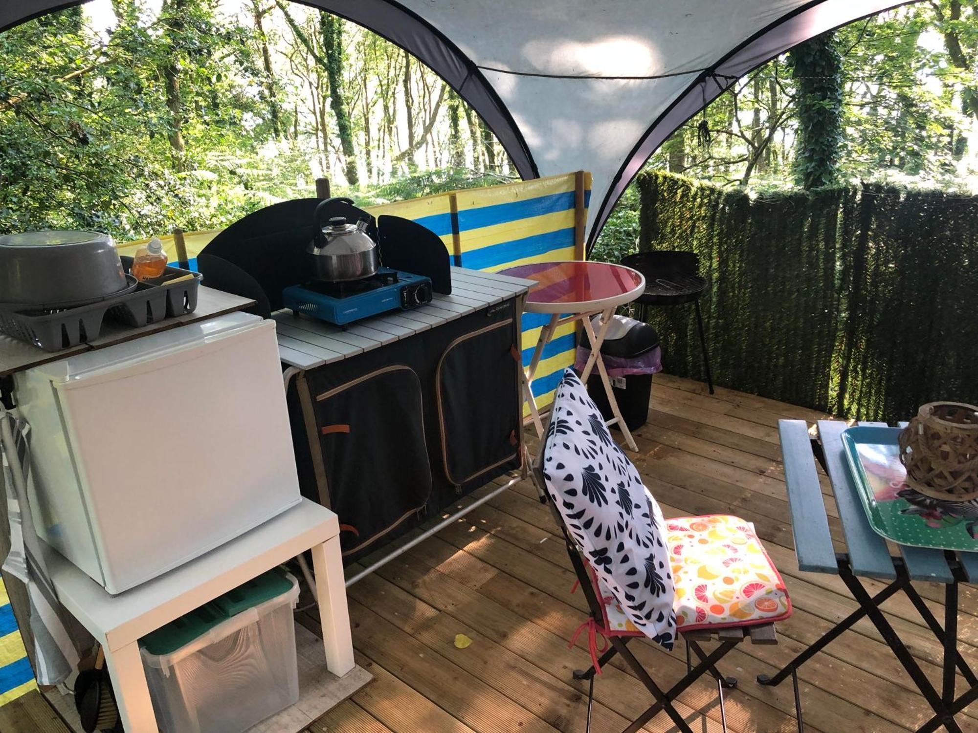 Camping Au Lac Du Drennec Glamping Tent Commana Buitenkant foto